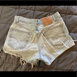 VINTAGE LEVI SHORTS